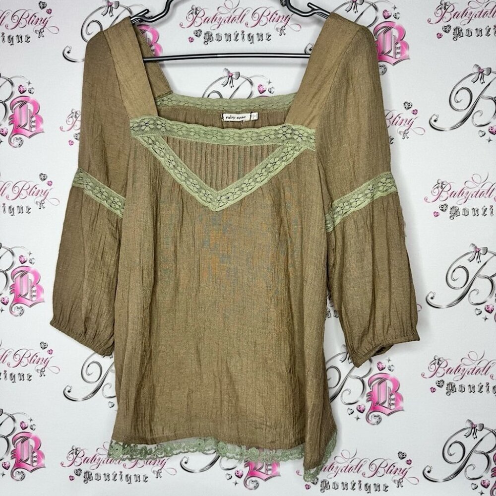 Ruby rose blouse shirt Brown Green top bubble 🫧 sleeves lace floral Lacie
